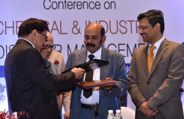 MoU formalised between GIDM and FICCI